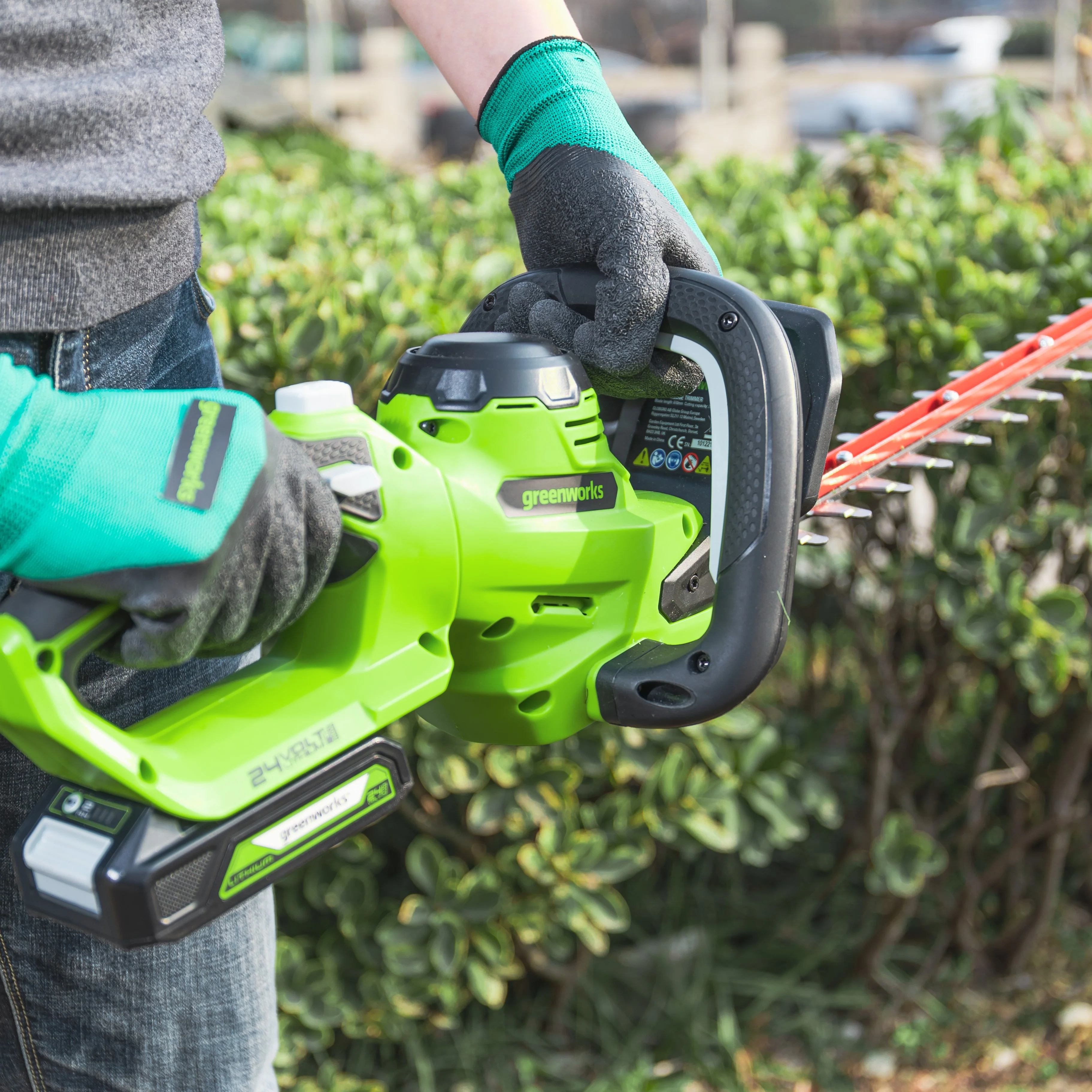 POWERALL 24V Hedge Trimmer 61cm - 2Ah Battery - Image 4